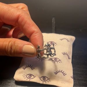 Vintage stamped 925 sliver dancing ring